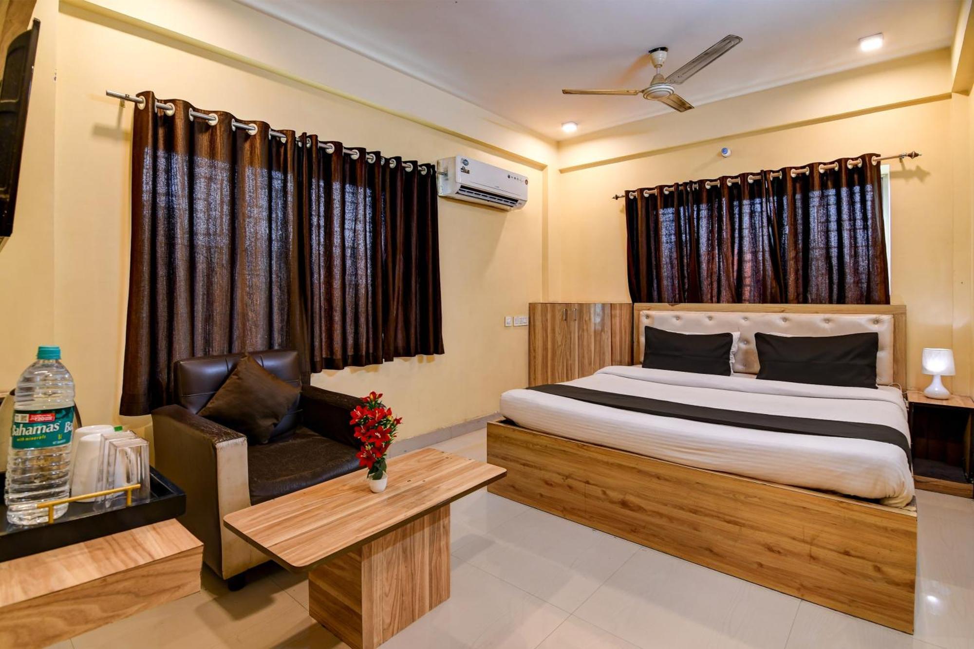 Hotel O Casa Astra Kalküta Dış mekan fotoğraf