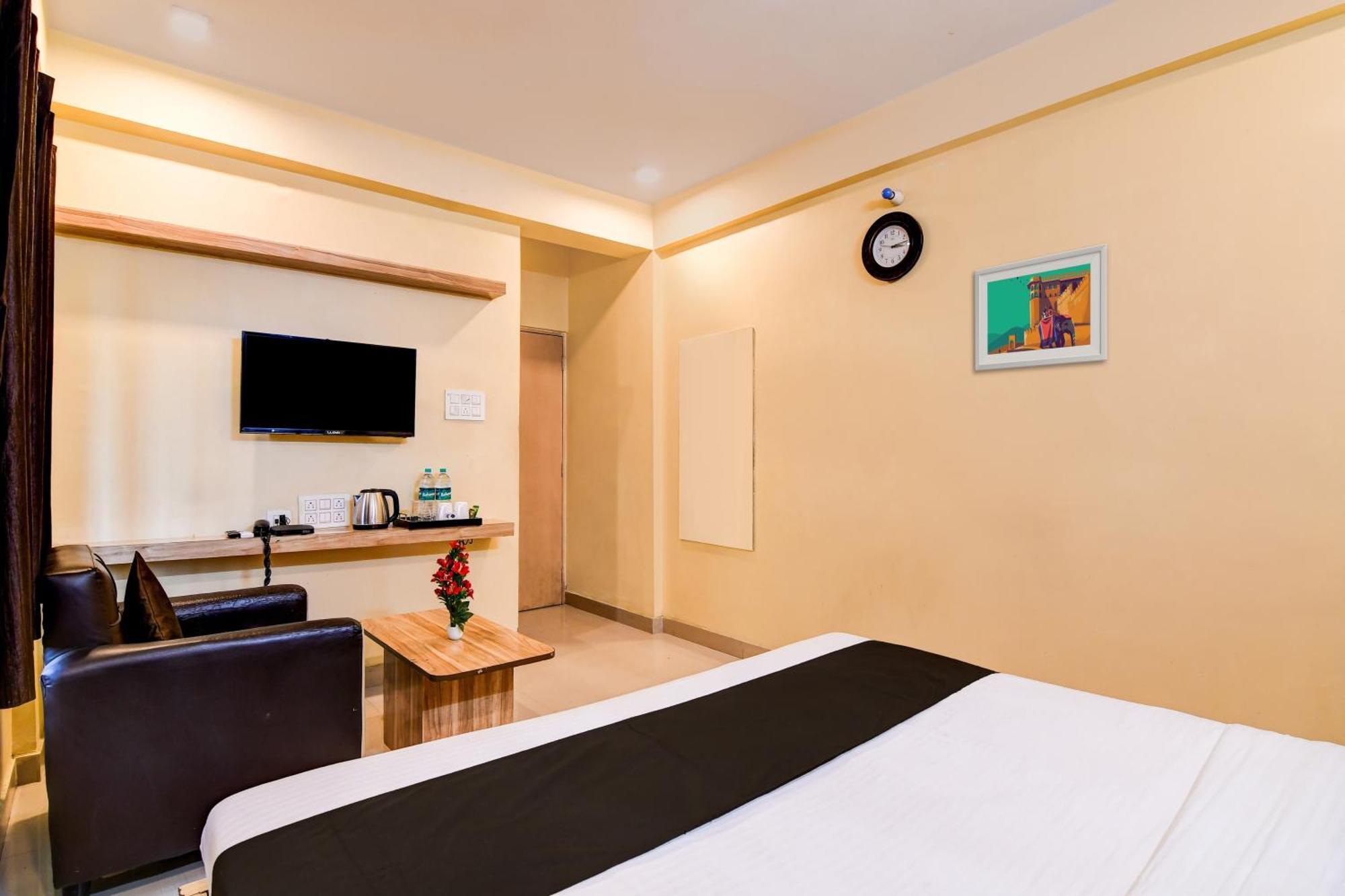Hotel O Casa Astra Kalküta Dış mekan fotoğraf